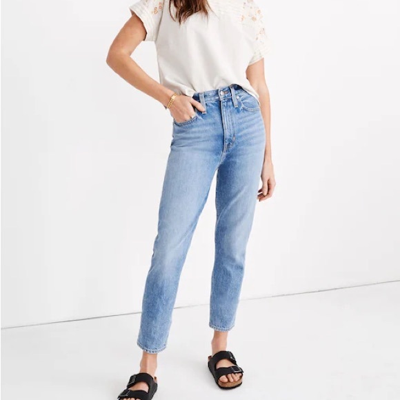 Madewell Denim - Madewell The Momjean in Melva Wash Size 24